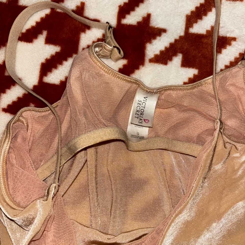 Vintage Victoria Secret Nightgown (short)